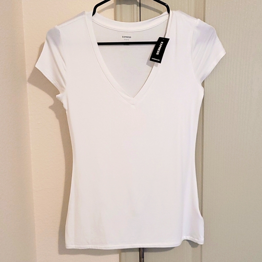 NWT Express Fitted Tee